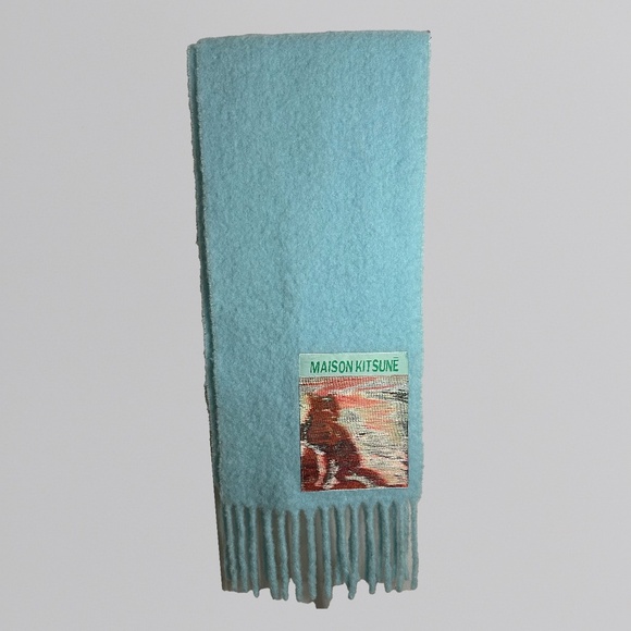 Maison Kitsune - Virgin Wool - Fringed - giant glitch tag - Picture 2 of 5